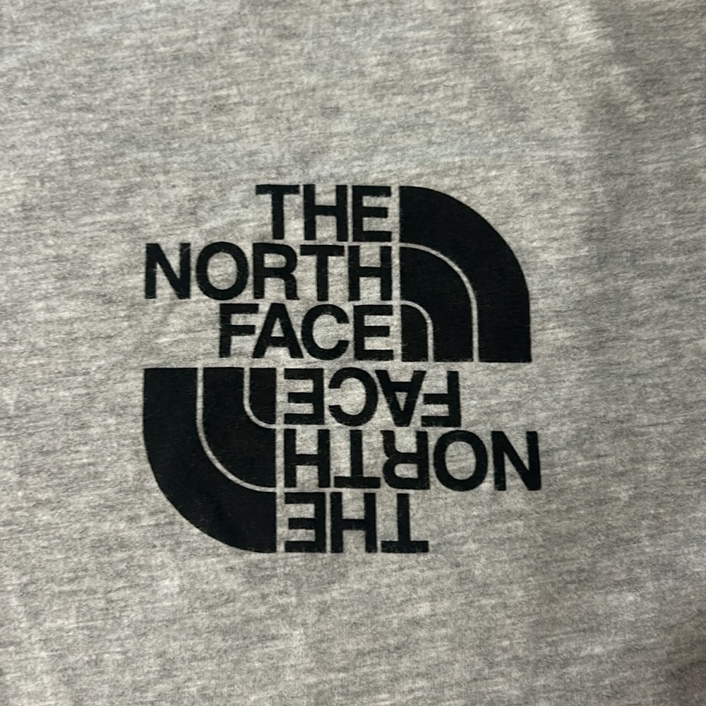 North face Men’s T-shirt - Picture 2 of 3